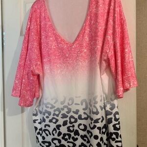 Chic Pink and White Leopard Print Blouse